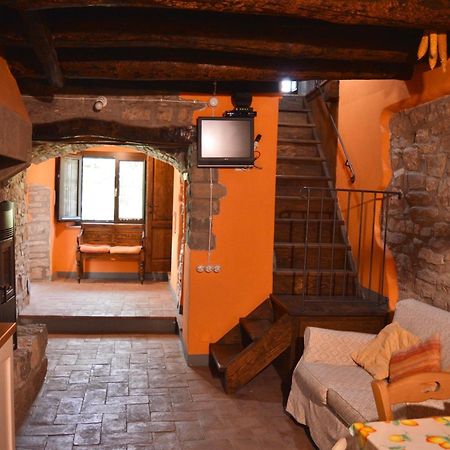 Agriturismo Vezzano Кьюзи-делла-Верна Экстерьер фото