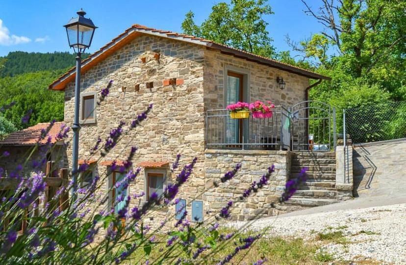 Agriturismo Vezzano Кьюзи-делла-Верна Экстерьер фото