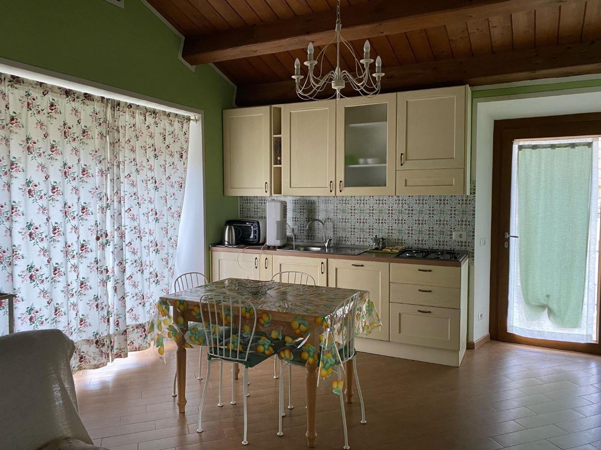 Agriturismo Vezzano Кьюзи-делла-Верна Экстерьер фото